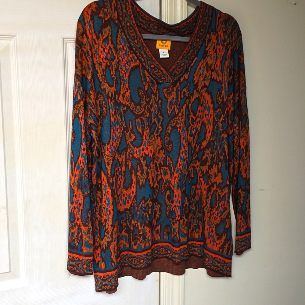 V neck sweater